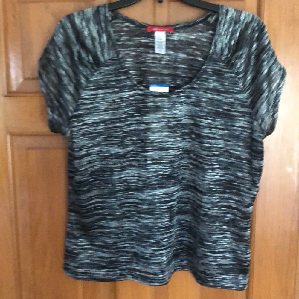 Anne Klein black and white short sleeve top